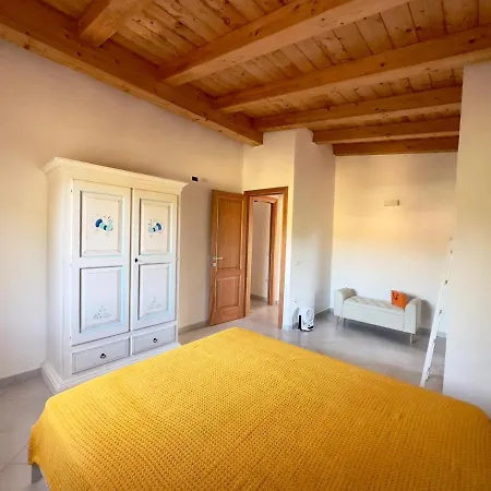 Villa Indipendente, *