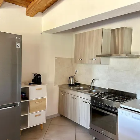 Indipendente, Villa *